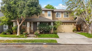 598 Almondcrest St, Oakdale, CA 95361