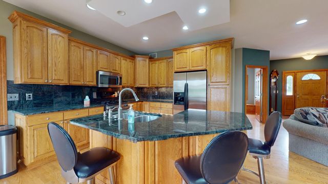 2449 Sand Trap Lane SE, Rochester, MN 55904