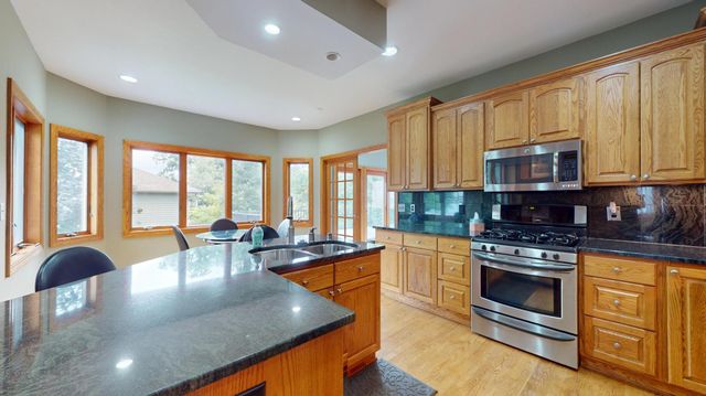 2449 Sand Trap Lane SE, Rochester, MN 55904