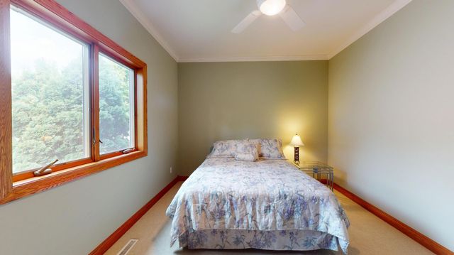 2449 Sand Trap Lane SE, Rochester, MN 55904
