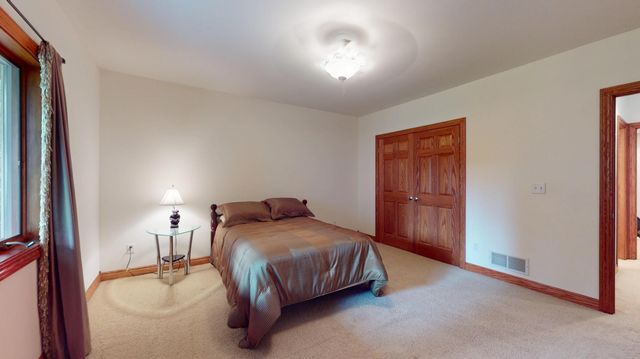 2449 Sand Trap Lane SE, Rochester, MN 55904