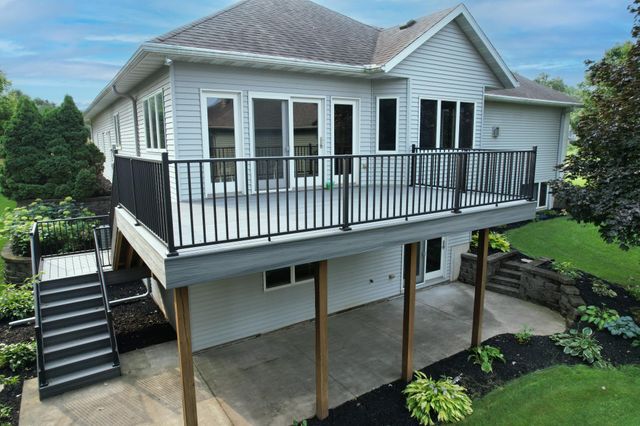2449 Sand Trap Lane SE, Rochester, MN 55904