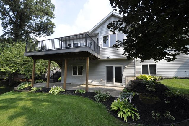 2449 Sand Trap Lane SE, Rochester, MN 55904