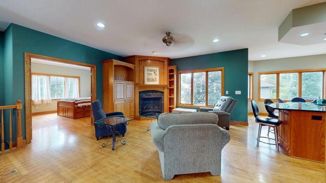 2449 Sand Trap Lane SE, Rochester, MN 55904