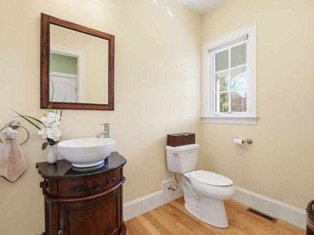 50 Yorkshire Rd, Dover, MA 02030