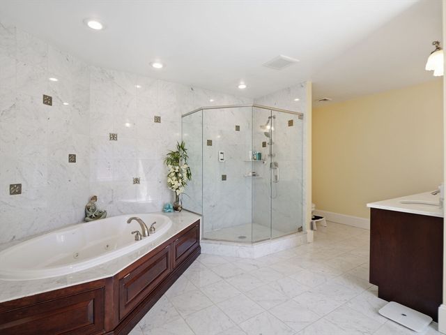 50 Yorkshire Rd, Dover, MA 02030
