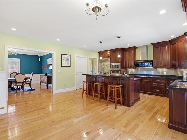 50 Yorkshire Rd, Dover, MA 02030