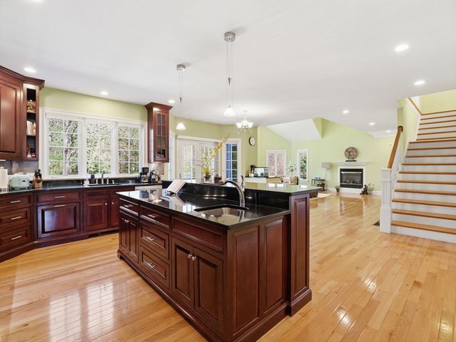 50 Yorkshire Rd, Dover, MA 02030
