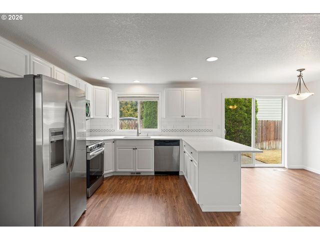 16802 Ne 31ST Way, Vancouver, WA 98682