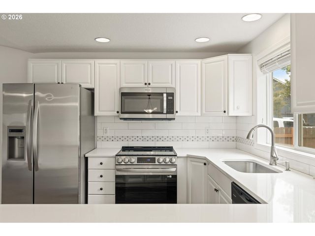 16802 Ne 31ST Way, Vancouver, WA 98682