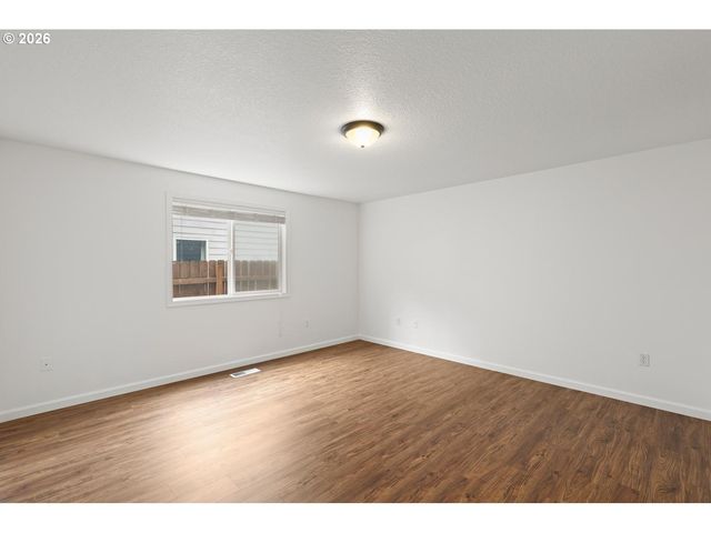 16802 Ne 31ST Way, Vancouver, WA 98682