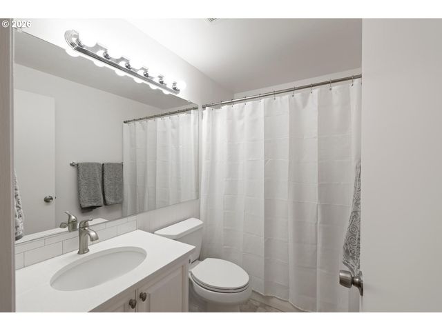 16802 Ne 31ST Way, Vancouver, WA 98682