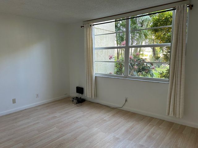 25 Abbey Lane 104, Delray Beach, FL 33446