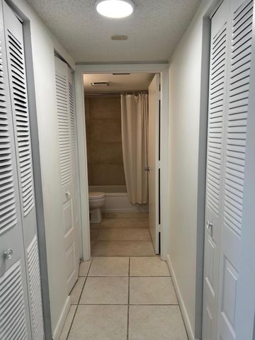 25 Abbey Lane 104, Delray Beach, FL 33446