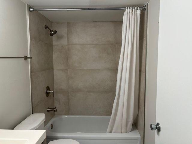 25 Abbey Lane 104, Delray Beach, FL 33446