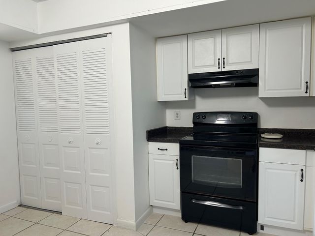 25 Abbey Lane 104, Delray Beach, FL 33446