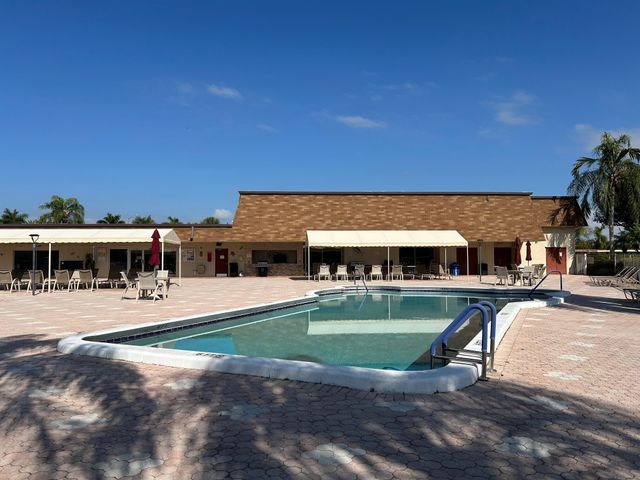 25 Abbey Lane 104, Delray Beach, FL 33446