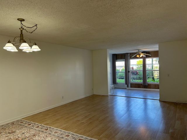 25 Abbey Lane 104, Delray Beach, FL 33446