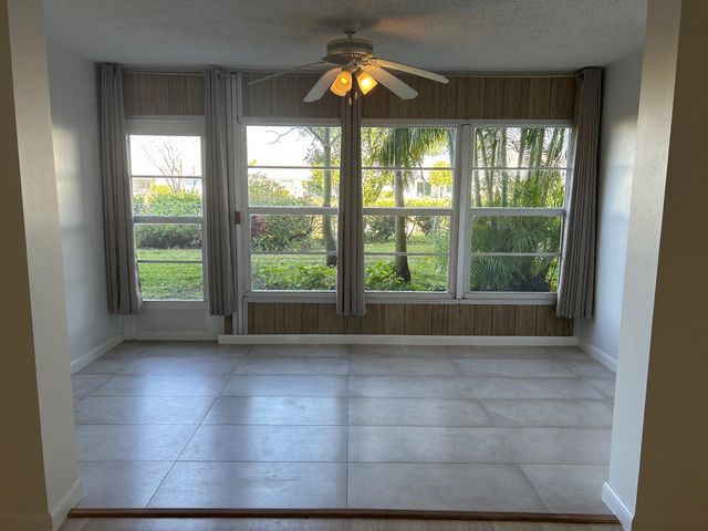 25 Abbey Lane 104, Delray Beach, FL 33446