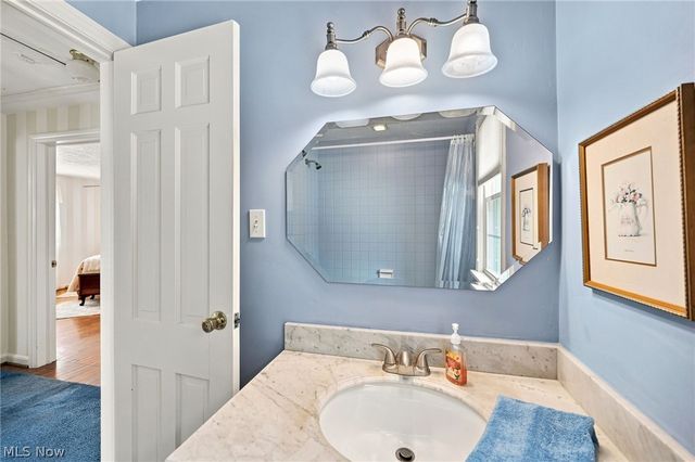 24231 Yosemite Drive, Euclid, OH 44117