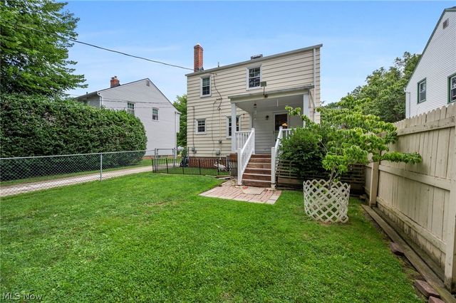 24231 Yosemite Drive, Euclid, OH 44117