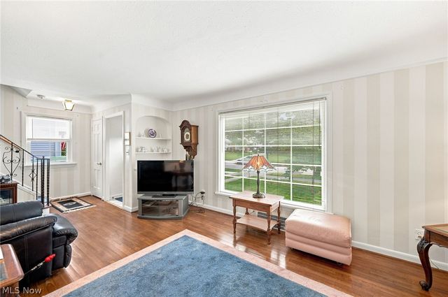 24231 Yosemite Drive, Euclid, OH 44117