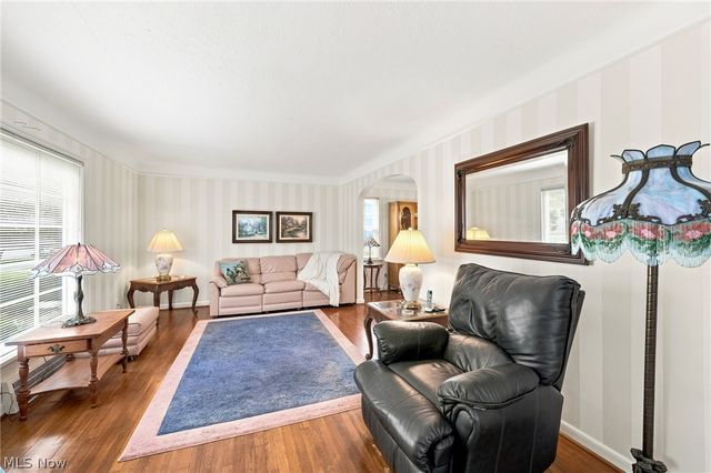 24231 Yosemite Drive, Euclid, OH 44117