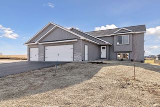 570 Gopher Court, New Richmond, WI 54017