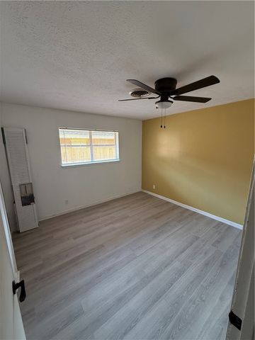 4117 Kingston Dr, Corpus Christi, TX 78411