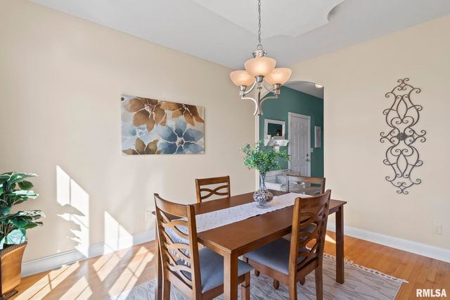 200 Winter Park Drive, Chatham, IL 62629