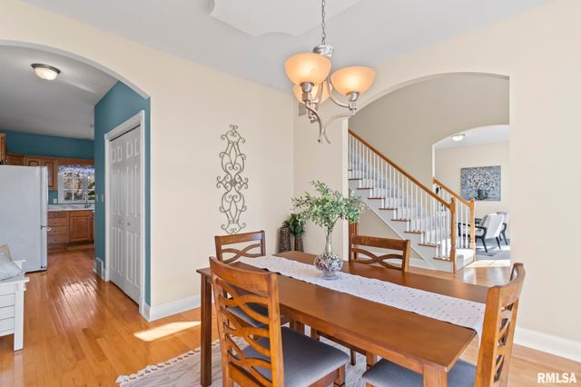 200 Winter Park Drive, Chatham, IL 62629