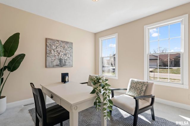 200 Winter Park Drive, Chatham, IL 62629