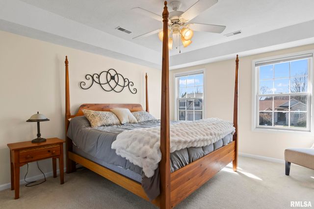 200 Winter Park Drive, Chatham, IL 62629