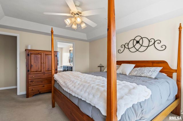 200 Winter Park Drive, Chatham, IL 62629