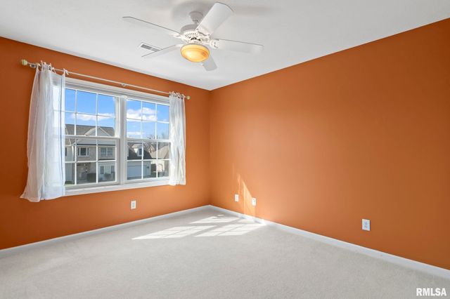 200 Winter Park Drive, Chatham, IL 62629