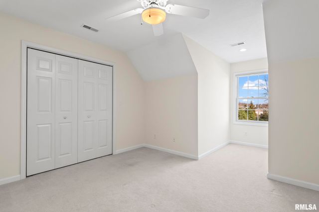 200 Winter Park Drive, Chatham, IL 62629