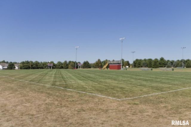 200 Winter Park Drive, Chatham, IL 62629