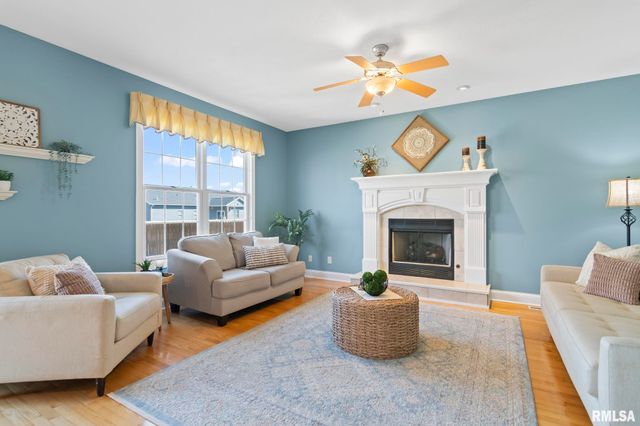 200 Winter Park Drive, Chatham, IL 62629