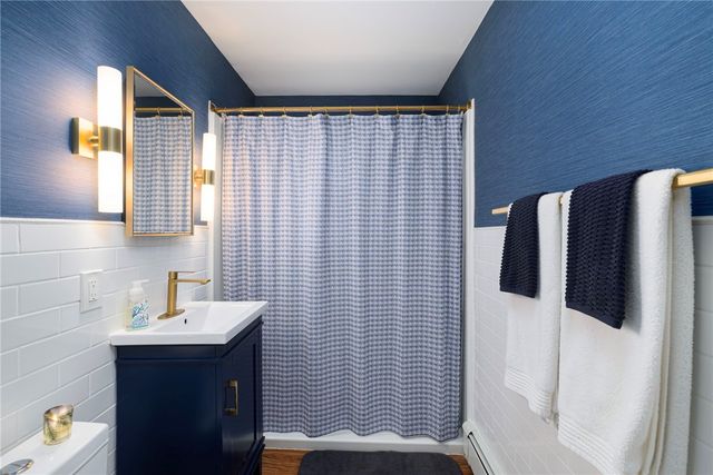 70 Carroll Avenue 1009, Newport, RI 02840