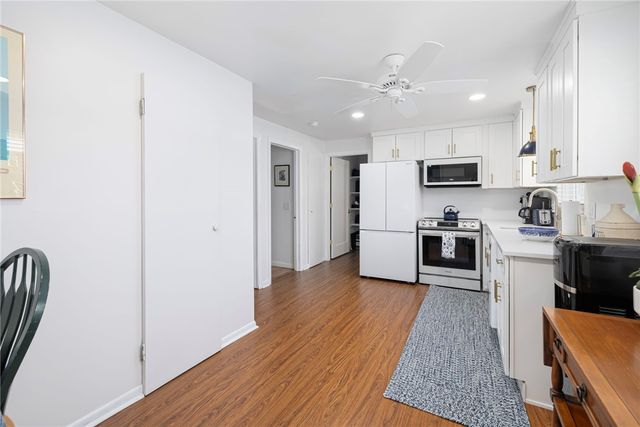 70 Carroll Avenue 1009, Newport, RI 02840