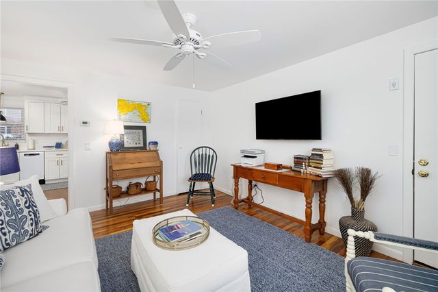 70 Carroll Avenue 1009, Newport, RI 02840