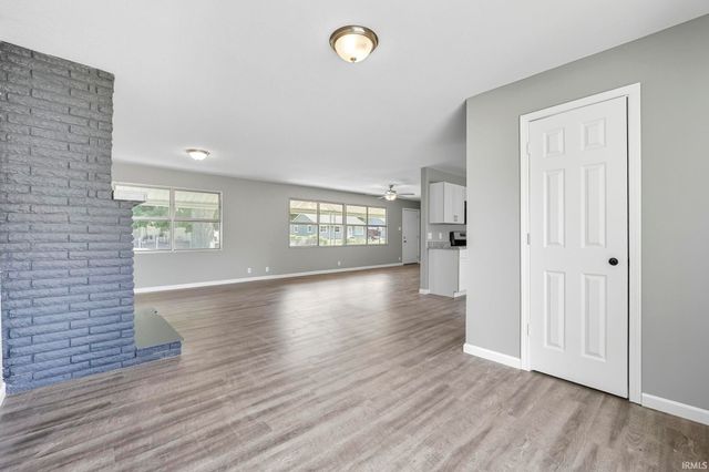 1186 Braeburn Drive, New Haven, IN 46774