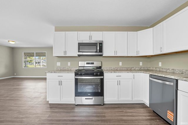 1186 Braeburn Drive, New Haven, IN 46774