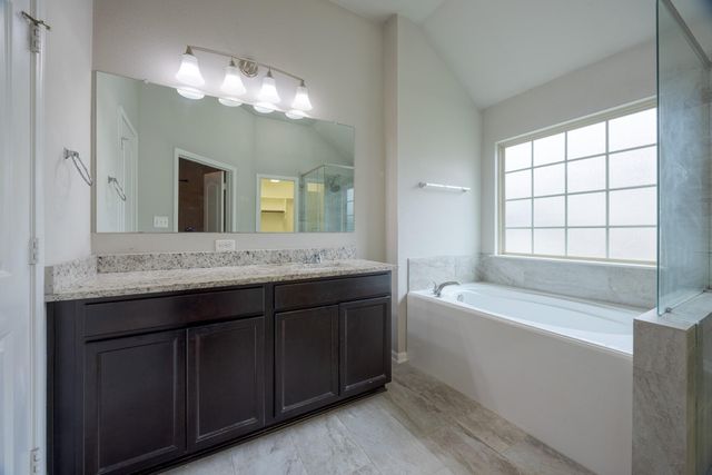 138 Emery Oak Way, Huntsville, TX 77320