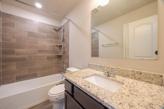 138 Emery Oak Way, Huntsville, TX 77320