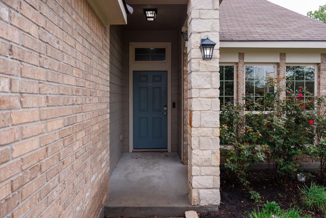 138 Emery Oak Way, Huntsville, TX 77320