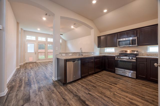 138 Emery Oak Way, Huntsville, TX 77320