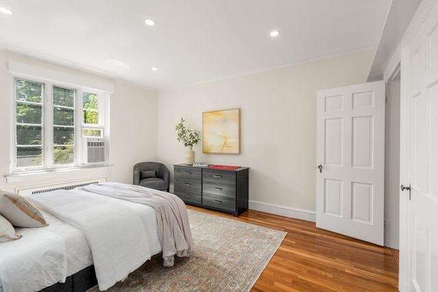 15 Monmouth Court 5, Brookline, MA 02446