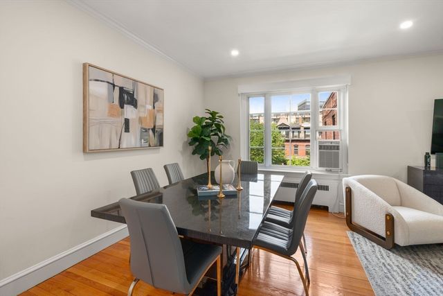 15 Monmouth Court 5, Brookline, MA 02446
