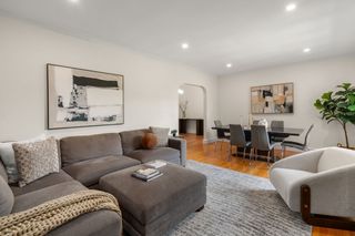 15 Monmouth Court 5, Brookline, MA 02446
